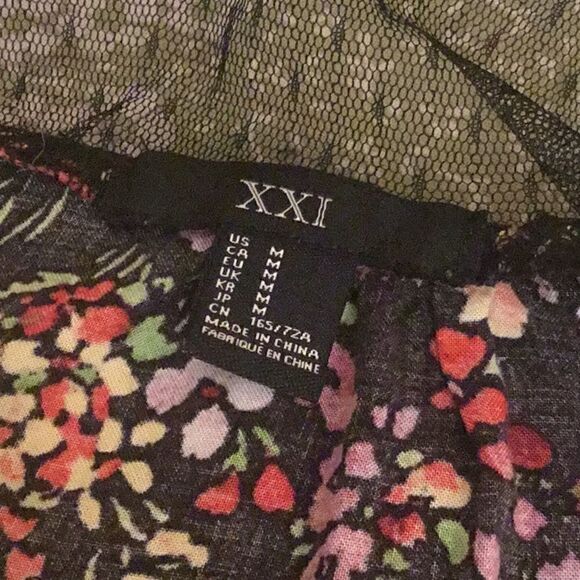 Multi colored flowered dress with see thru black lace insert in top back Medium - Picture 10 of 11
